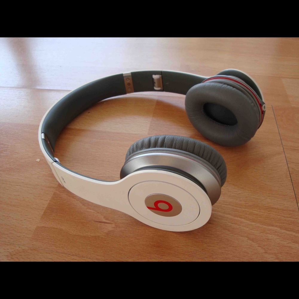 Beats solo headphones